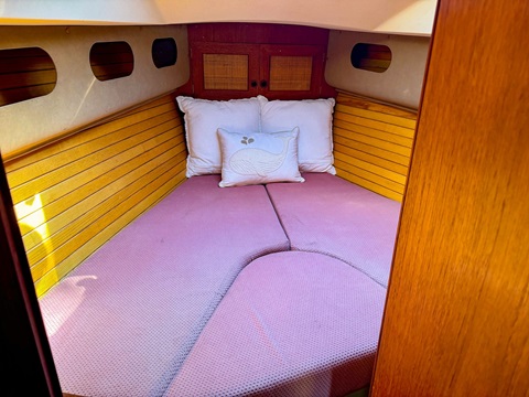 CS 36 Merlin, 1988 sailboat