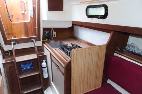 Sea Sprite 28, 1982 sailboat