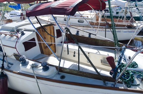 Sea Sprite 28, 1982 sailboat