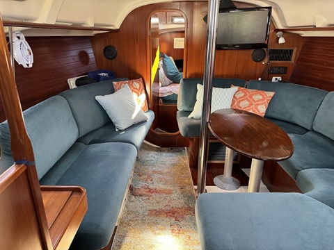 Beneteau Oceanis 351 sailboat
