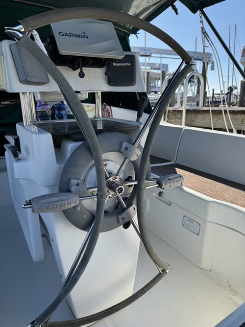 Beneteau Oceanis 351 sailboat