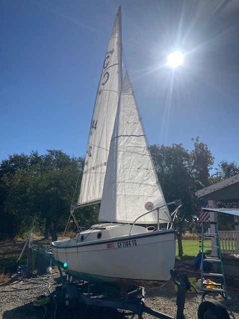 COMPAC 16, 1984 sailboat