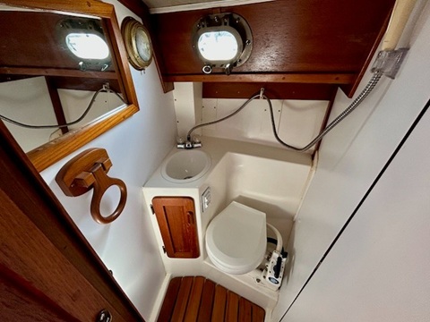 Hutchins Com-Pac 25, 2002 sailboat