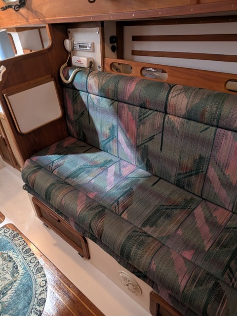 Com-Pac 27/2 sailboat