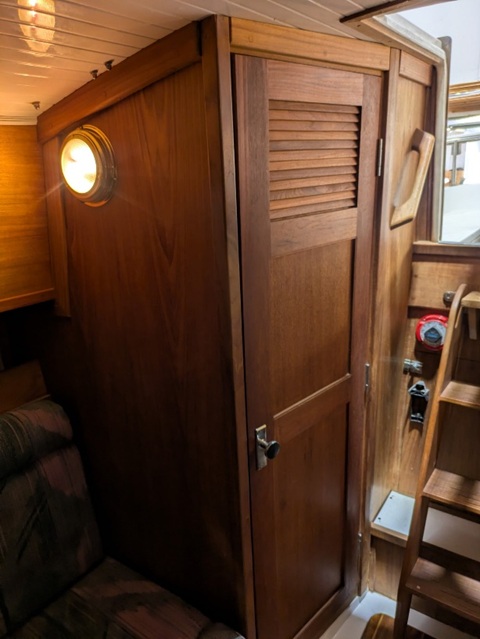 Com-Pac 27/2 sailboat