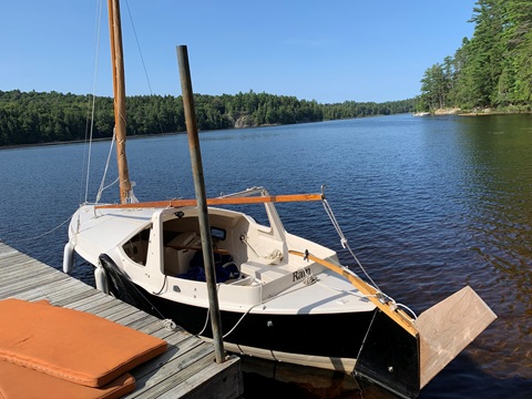 Edie and Duff Dovekie, 1983 sailboat