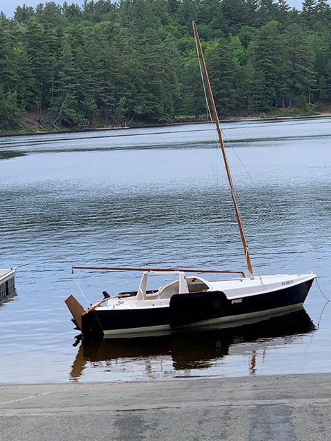 Edie and Duff Dovekie, 1983 sailboat