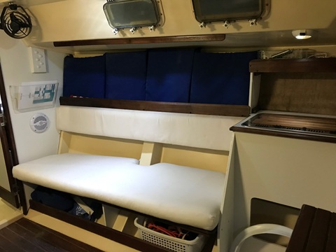 Hunter 25.5, 1984 sailboat