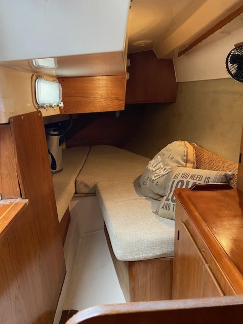 Hunter 34, 1984 sailboat