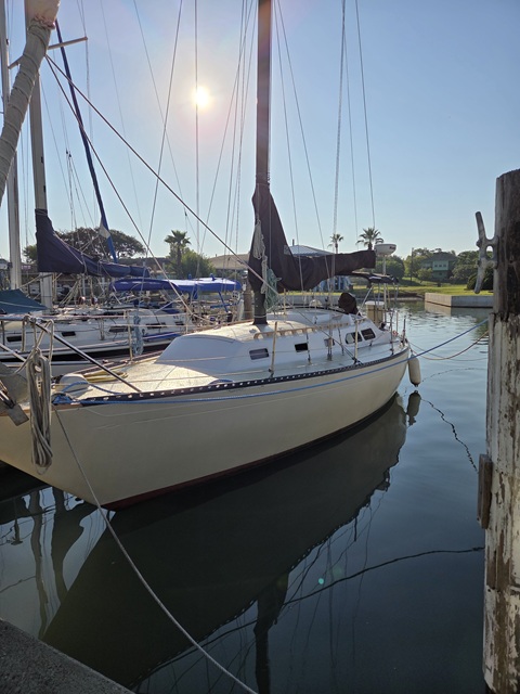 Islander 36, 1976 sailboat