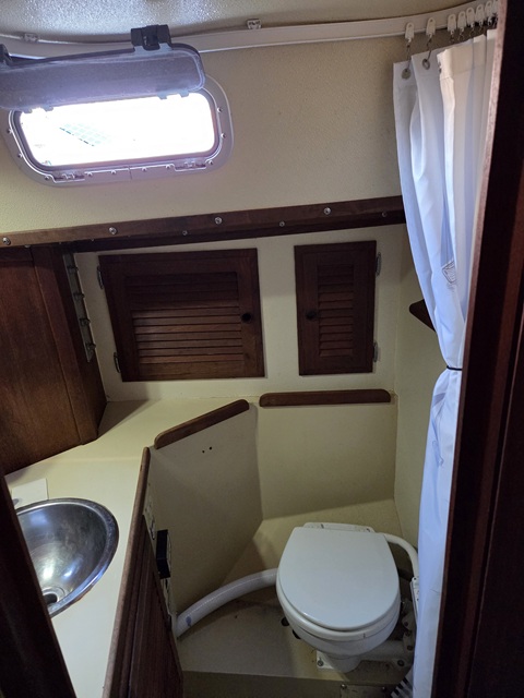 Islander 36, 1976 sailboat