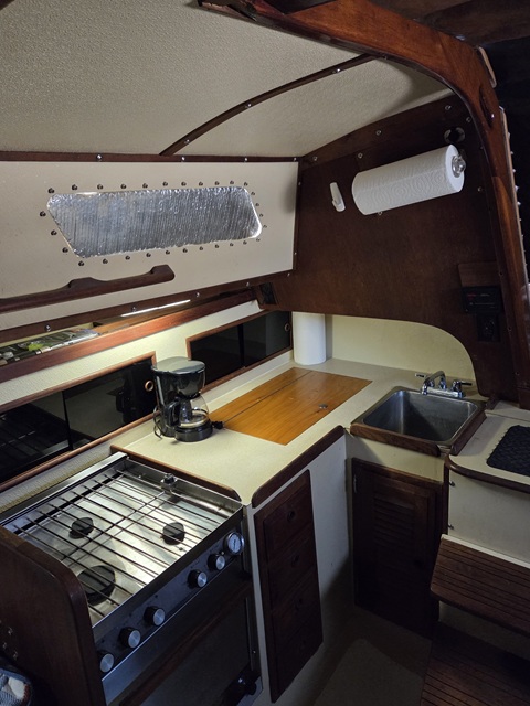 Islander 36, 1976 sailboat