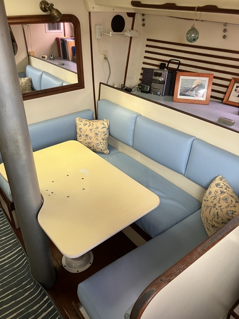 Morgan Out islander 41, 1974 sailboat