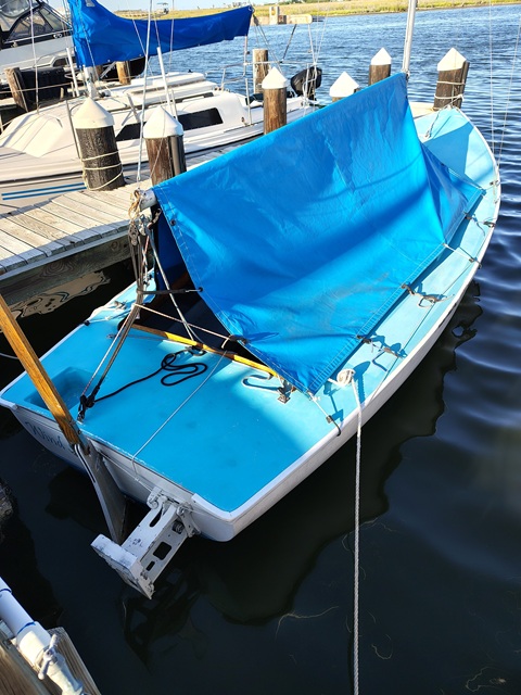 Rhodes 19, 1965 sailboat