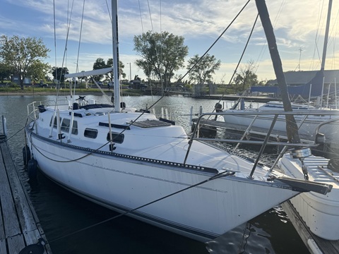 S2 9.2c, 1987, 30' sailboat