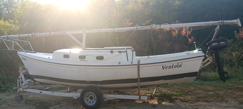 Venture of Newport 23 sailboat