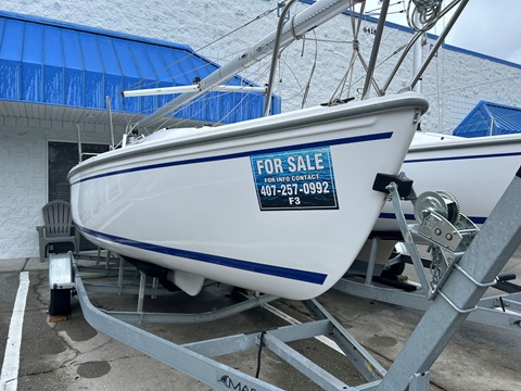 Catalina 22 sport sailboat