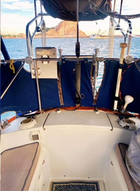 Pearson 40, 1982 sailboat