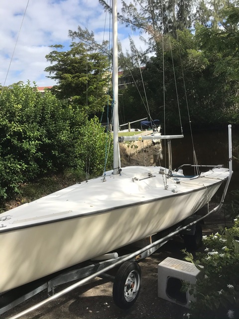 SR21, 1993 sailboat