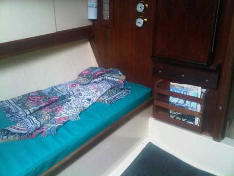 Cal 27 1976 sailboat