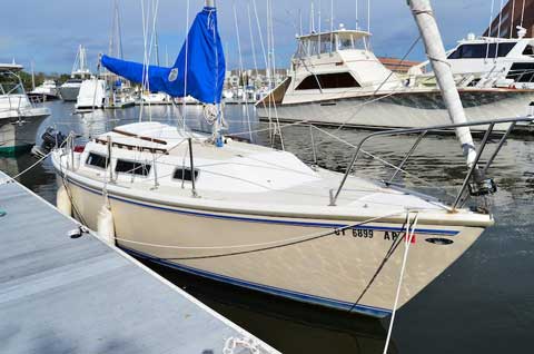 Catalina 25 Fin Keel, 1982 sailboat