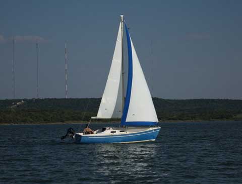 Chrysler C-22, 1976 sailboat