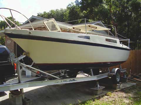 Clipper Marine 26, 1976 sailboat