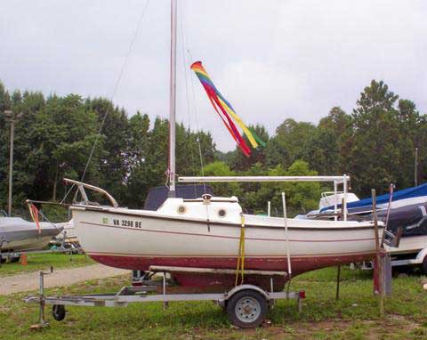 Hutchins/Compac 16, 1978 sailboat