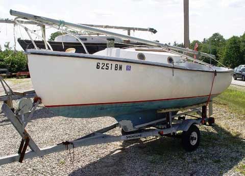 Com-Pac 16', 1978, Concord, New Hampshire sailboat