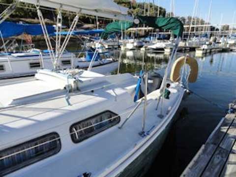 Ericson 27', 1974 sailboat