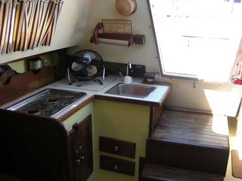 Hunter 27, 1976 sailboat