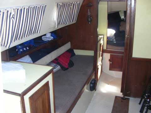 Hunter 27, 1976 sailboat
