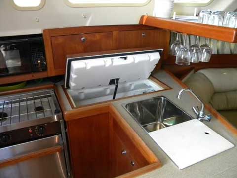 Hunter 340, 2002 sailboat