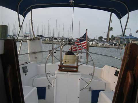 Hunter Cherubini 37, 1982 sailboat