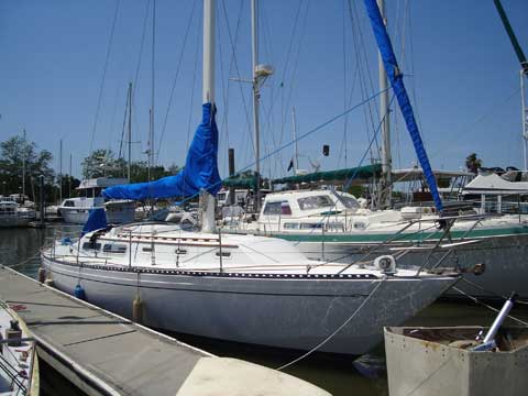 Islander 36, 1976 sailboat