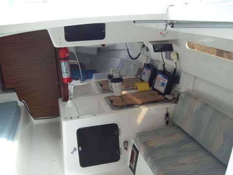 MacGregor 26C, 1991 sailboat