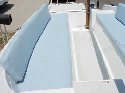 Macgregor 26D Daggerboard Version, 1990 sailboat