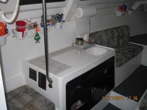 Macgregor 26X, 1998 sailboat