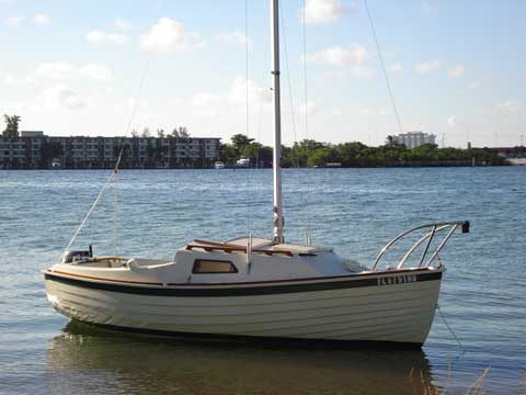Montgomery 17, 1983 sailboat