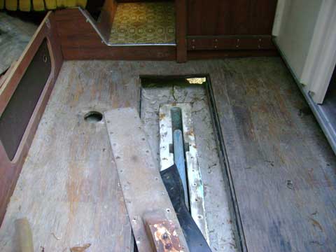 Rhodes 22, 1982 sailboat