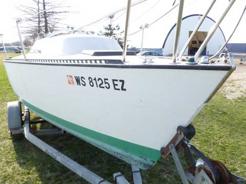 S2 6.9, 1984 sailboat