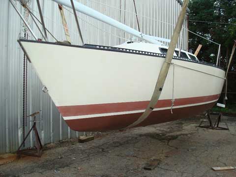 S2 6.9, 1984 sailboat