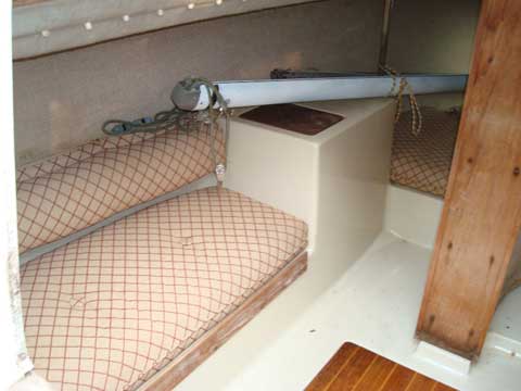 S2 6.9, 1984 sailboat
