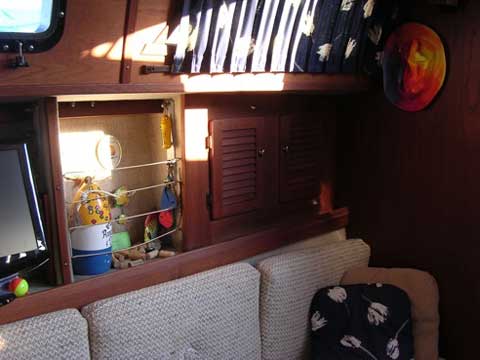 S2 9.2c, 1984 sailboat