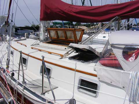 Bayfield 40, 1983 sailboat