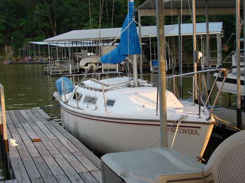 Catalina 25 swing keel, 1983 sailboat