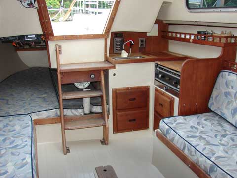 Catalina 25 swing keel, 1983 sailboat