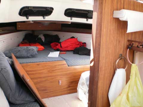Rhodes 22, 1986 sailboat