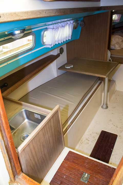 Cape Dory 25, 1975 sailboat