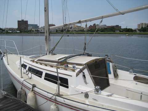 Catalina 27, 1985 sailboat